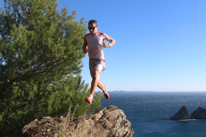 Julien Navarro entraînement au Cap Sicié Var Photo Robert Goin